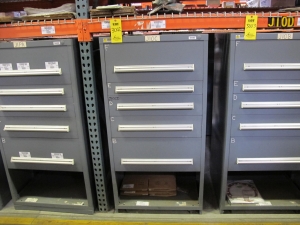 STANLEY VIDMAR HEAVY DUTY 5-DRAWER PARTS CABINET W/ CONTENTS (W-50) LOADING & HANDLING FEE $25-